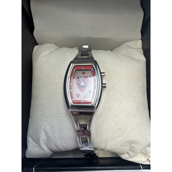 Fossil F2 Valentines Day Watch Women 20mm Silver Tone Heart Animation 7.5" - Picture 2 of 7